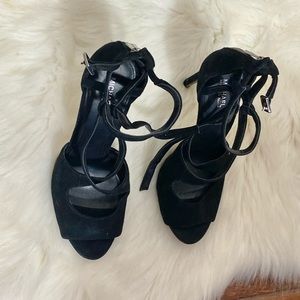 Pre loved Michael Kors high heels 8,5M